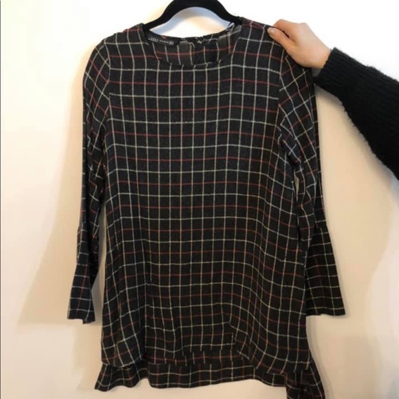 DELETING LISTING THIS WEEK. Zara top - Picture 1 of 1